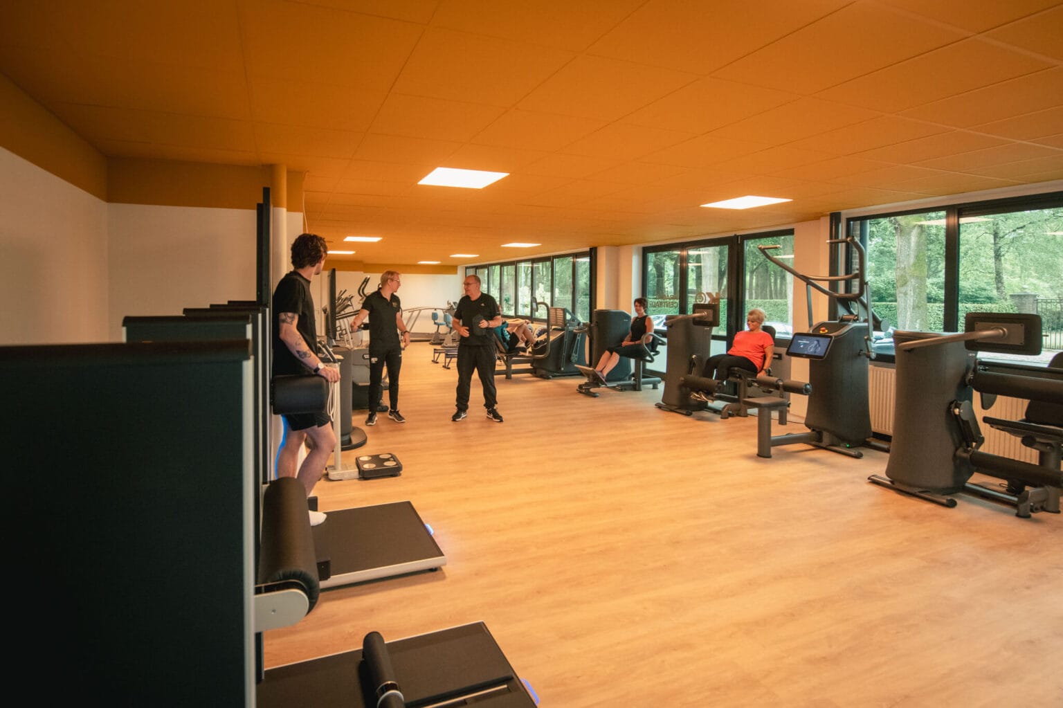 Sportschool met E-gym apparatuur in Wapenveld